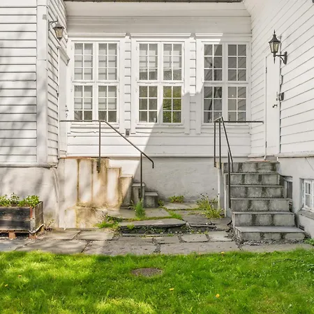 アパート Historic I Free Parking ベルゲン